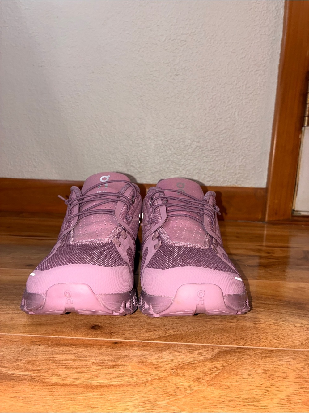 On Cloud 5 Women’s Athletic Running Shoe Sneakers, pink fig/quartz - size 8.5 - Picture 4 of 11